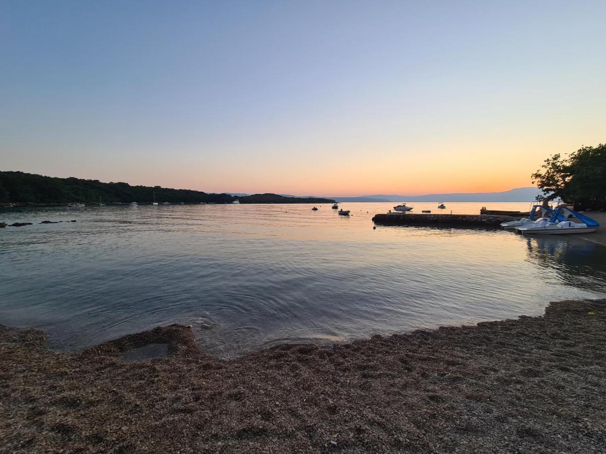 Vila Stemark Njivice Buitenkant foto